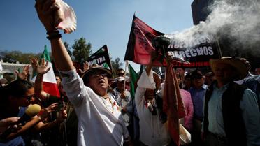 У Мексиці тисячі людей протестують проти ідеї Трампа про будівництво стіни з країною_5 / © Reuters