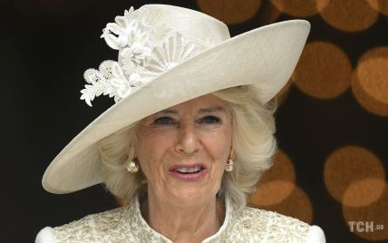 Секрет раскрыт: почему королева Камилла носит только серьги-клипсы