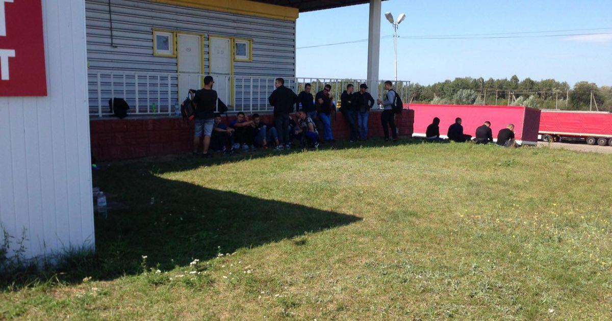 У партії Саакашвілі заявили про «тітушок», які автобусами прибули до Краковця _4 / © Facebook / Рух нових сил