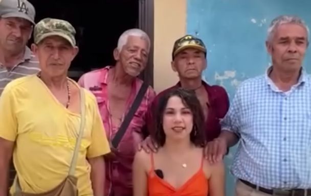 Лина и ее бойфренды / Фото: Última Hora Valle