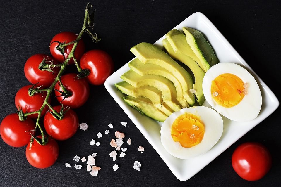 Зменшуйте порції, але не прийоми їжі / © pixabay.com