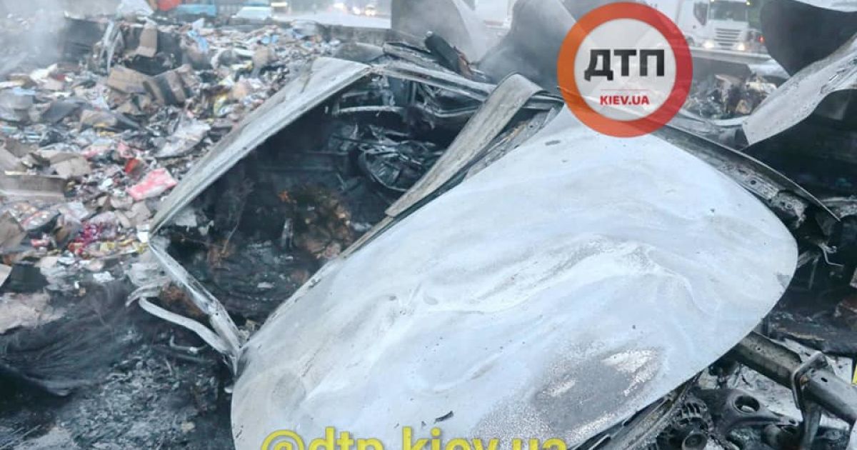 Смертрельна ДТП під Києвом з трьома жертвами