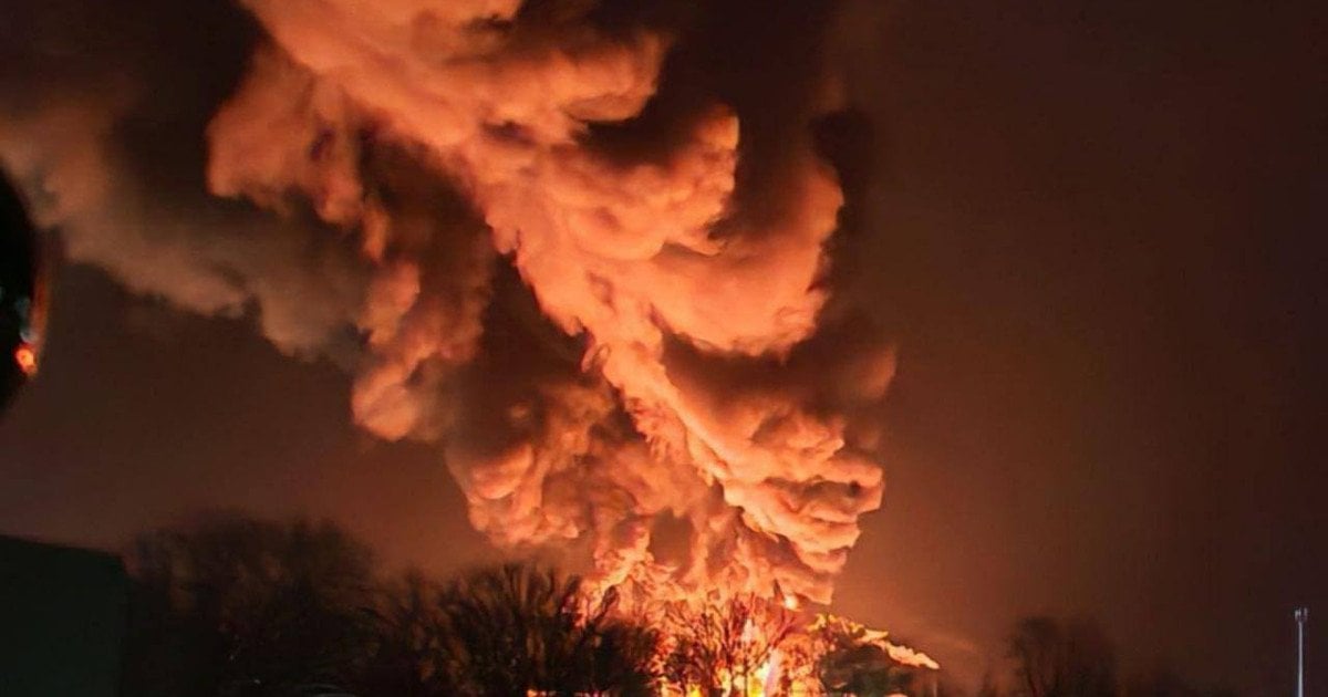 Удар по НПЗ