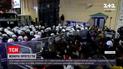 В разных уголках мира тысячи людей вышли на акции в Международный день борьбы с насилием над женщинами