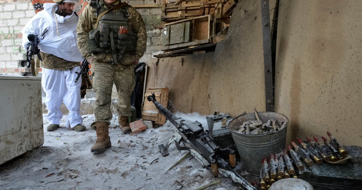 Двое погибших военных и снайпер в Гнутово. Дайджест АТО