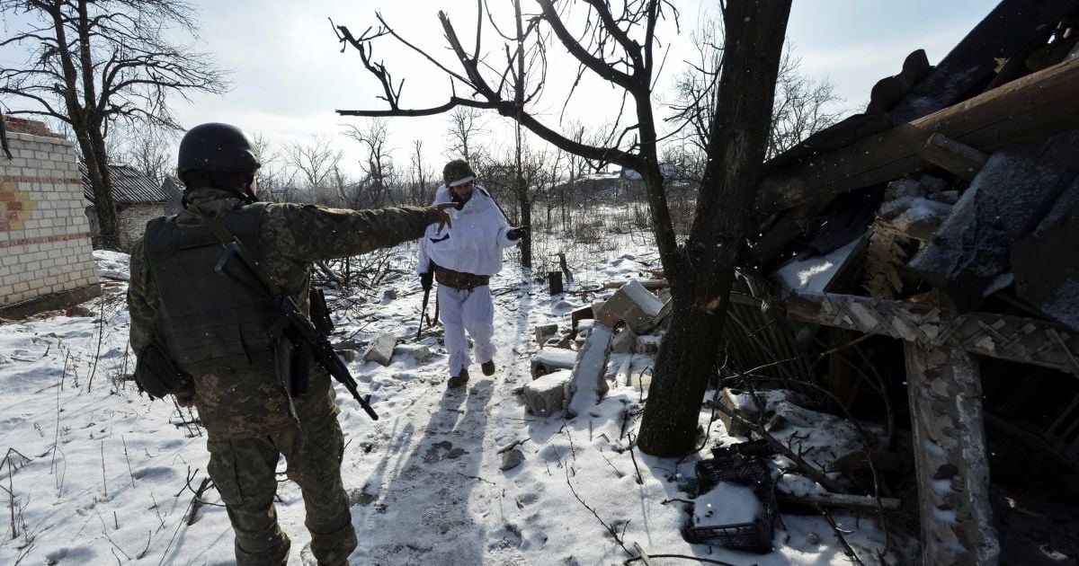 Из танков стреляли по Песках и Каменке, по Новозвановке и Луганскому – из БМП - штаб АТО