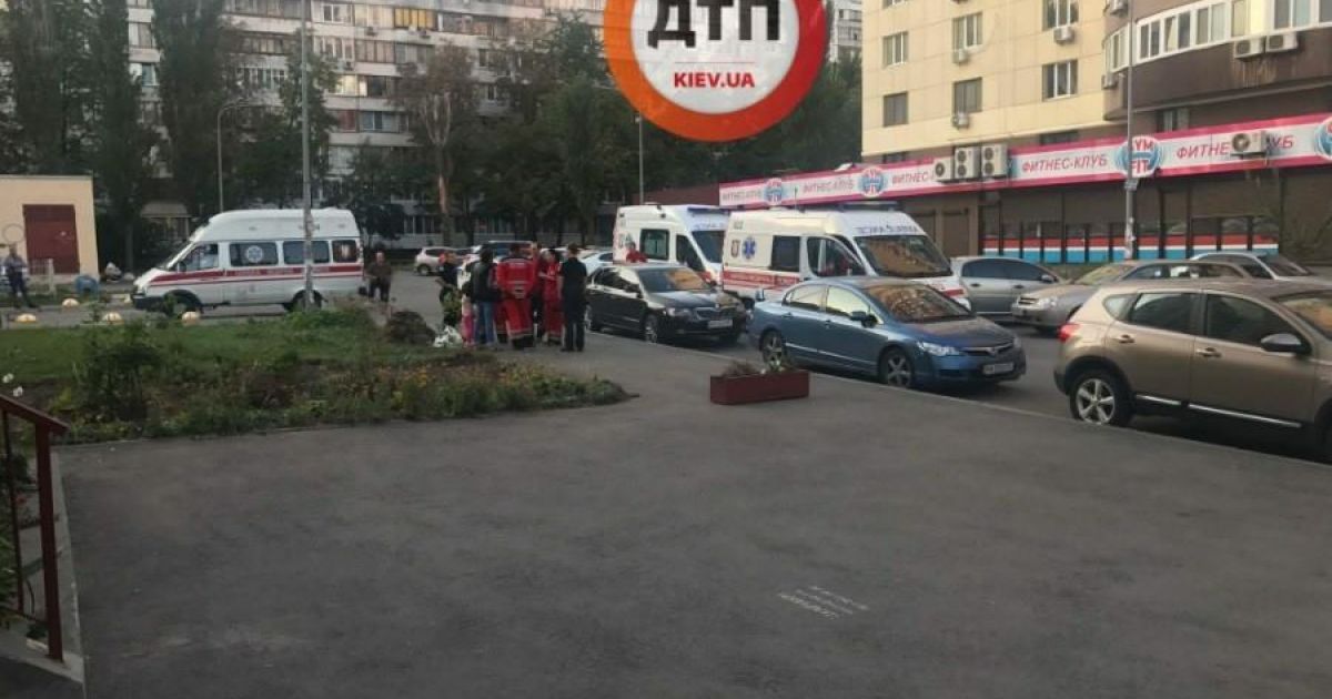стрілянина на дитмайданчику на Кольцова в Києві_2 / © dtp.kiev.ua