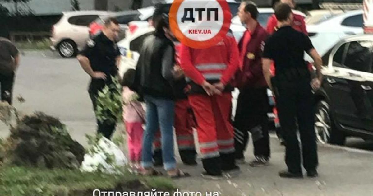 стрілянина на дитмайданчику на Кольцова в Києві_1 / © dtp.kiev.ua