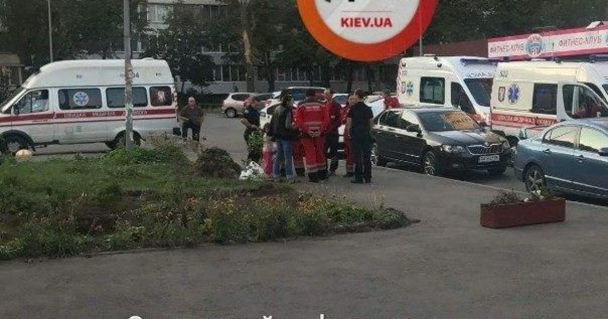 стрілянина на дитмайданчику на Кольцова в Києві_3 / © dtp.kiev.ua