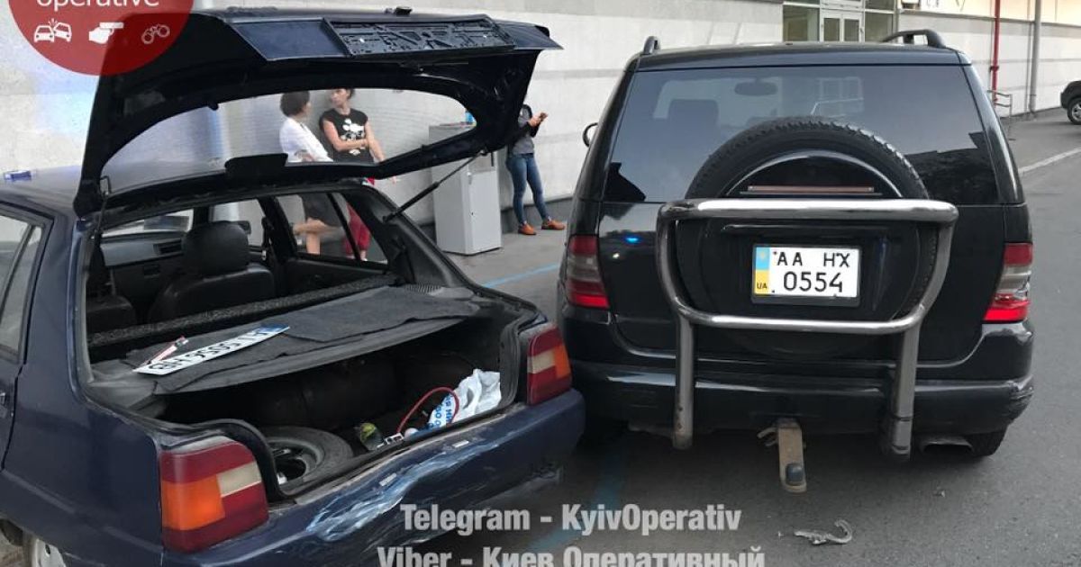 аварія на Оболоні в Києві_2 / © Facebook/Киев Оперативный