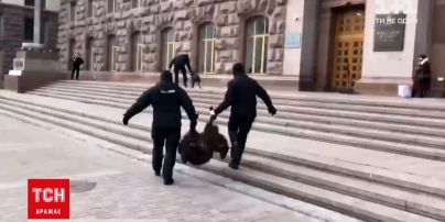 Новости Киева: митингующие привели к КГГА баранов и овец