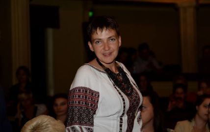 Как девушка: Надежда Савченко пришла в Оперу на шпильках