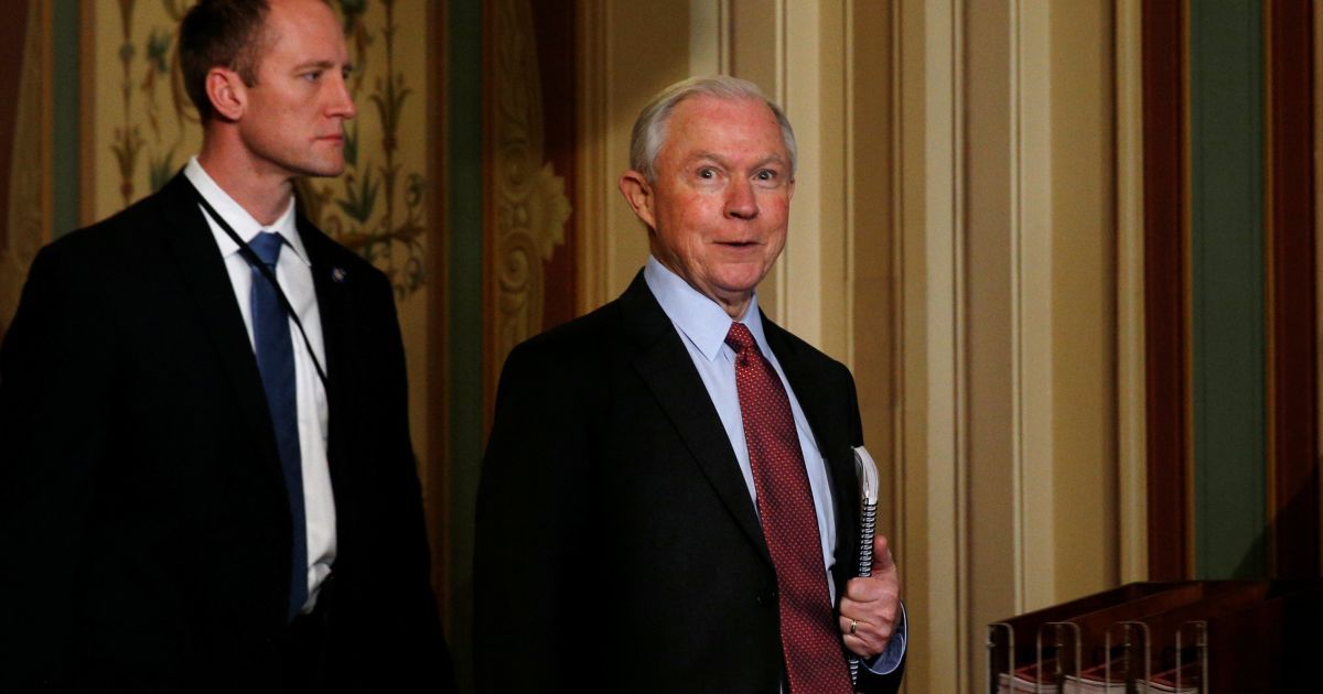 Новий генпрокурор США закликав покінчити із "міграціним беззаконням"