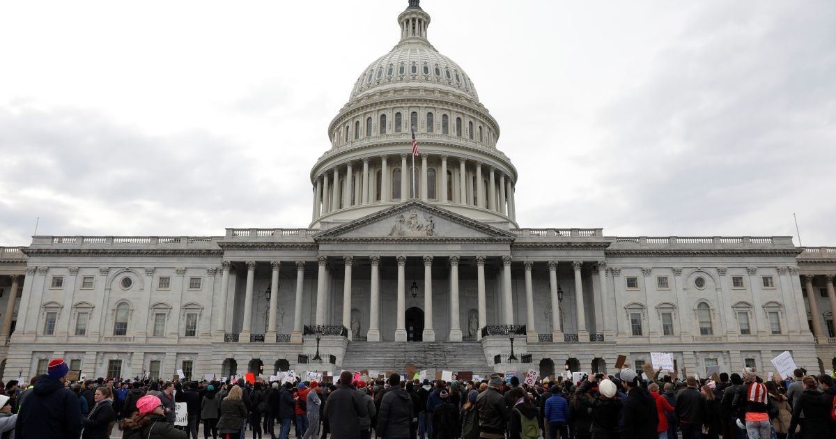 Кличуть "на килим": у Конгресі хочуть заслухати особистого адвоката Трампа щодо зв'язків із РФ