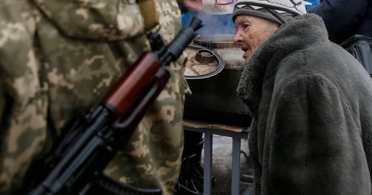 Війна, що застигла на фото. 30 емоційних світлин із обстріляної бойовиками Авдіївки