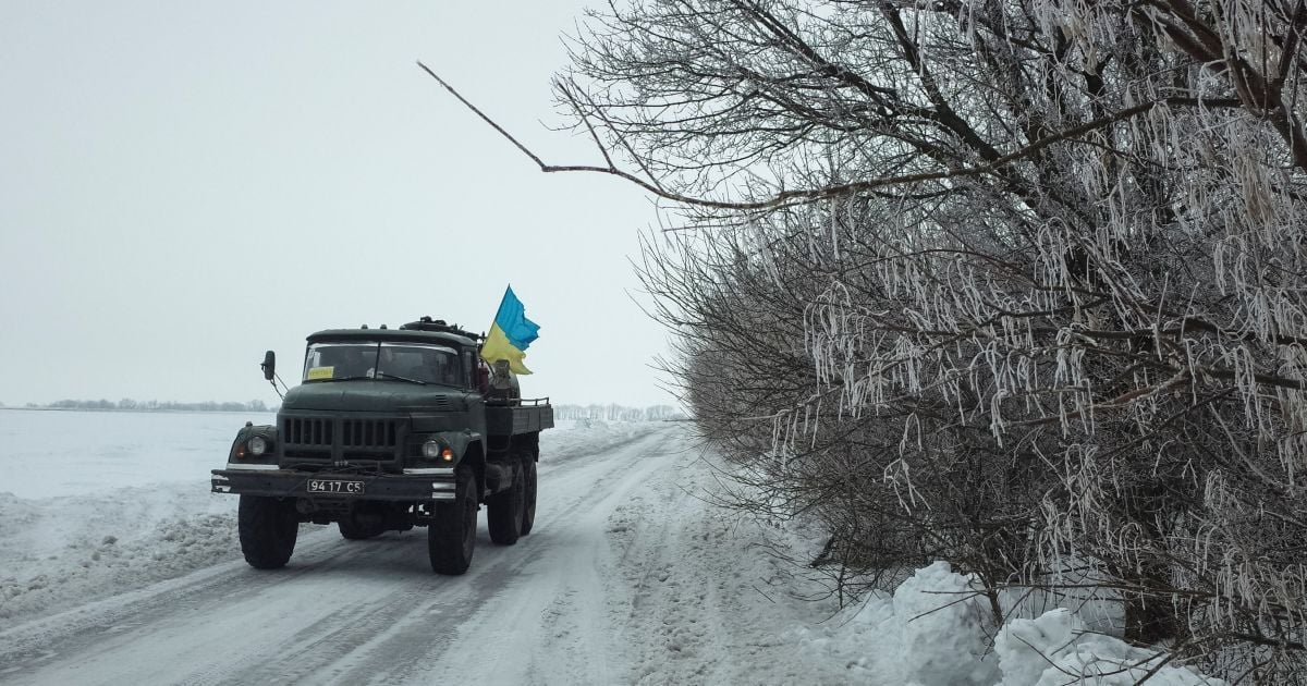 Загострення на Світлодарській дузі: снаряд розірвався за кілька метрів від українського бліндажа