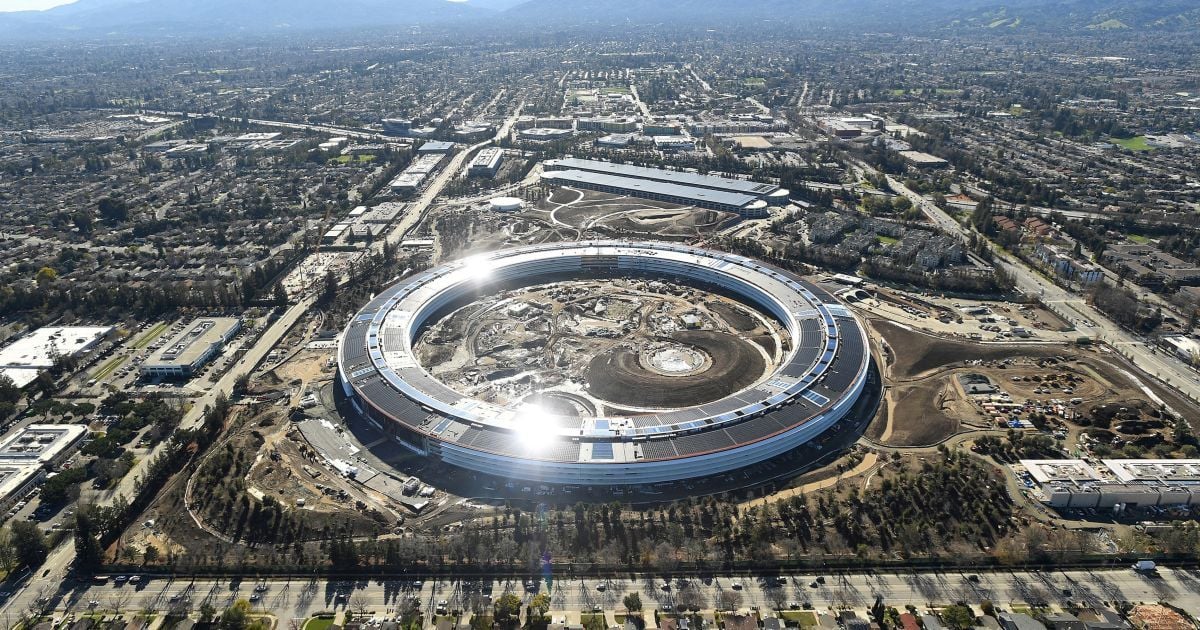 Оформление туалетов напоминает дизайн iPhone: Reuters узнало секреты штаб-квартиры Apple