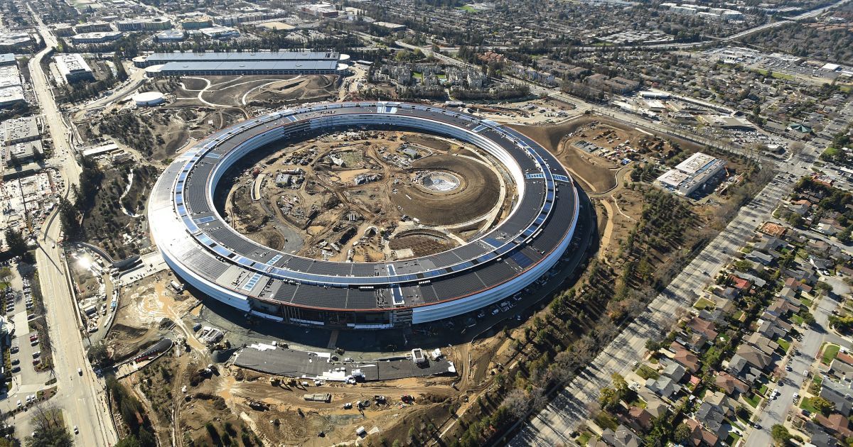 Ніби космічний корабель. Reuters показало новий офіс компанії Apple
