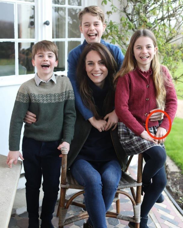 Фотографія принцеси Уельської з дітьми, яку опублікувала сім'я у своїх акаунтах у соцмережах / © Instagram принца і принцеси Уельских