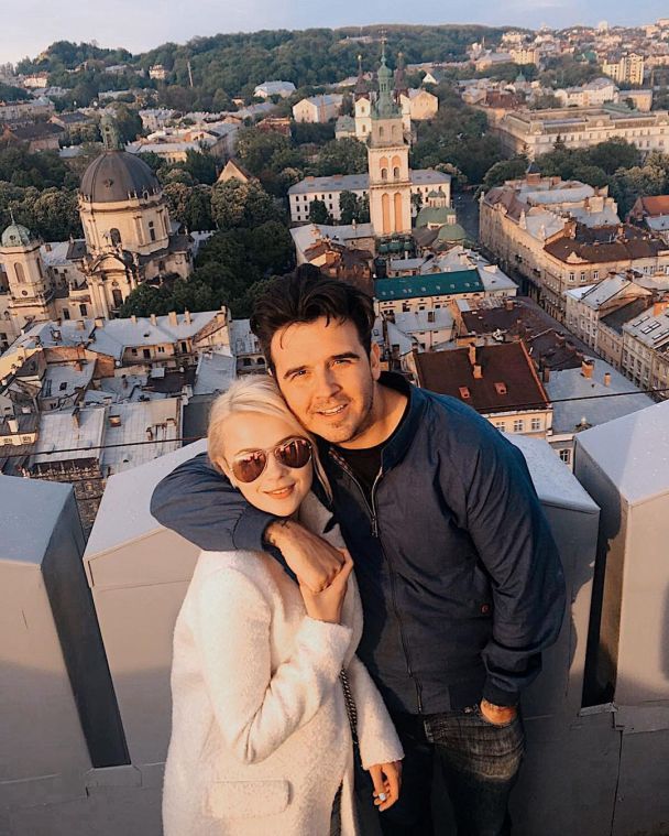 Міка Ньютон з чоловіком / © instagram.com/mikanewton