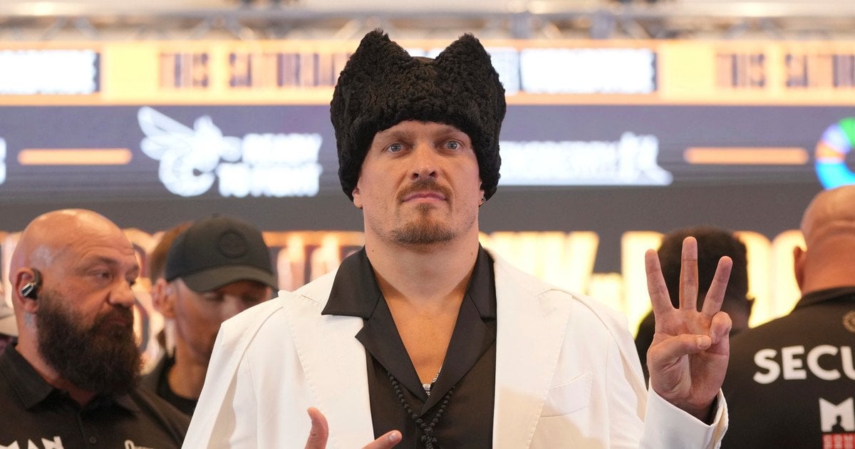 Александр Усик