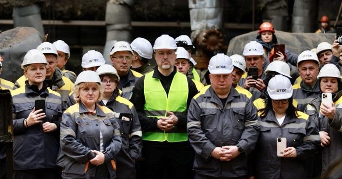 Шмигаль нагородив 36 енергетиків ДТЕК за проходження найскладнішої зими