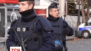 Среди жертв терактов в Париже по меньшей мере трое иностранцев