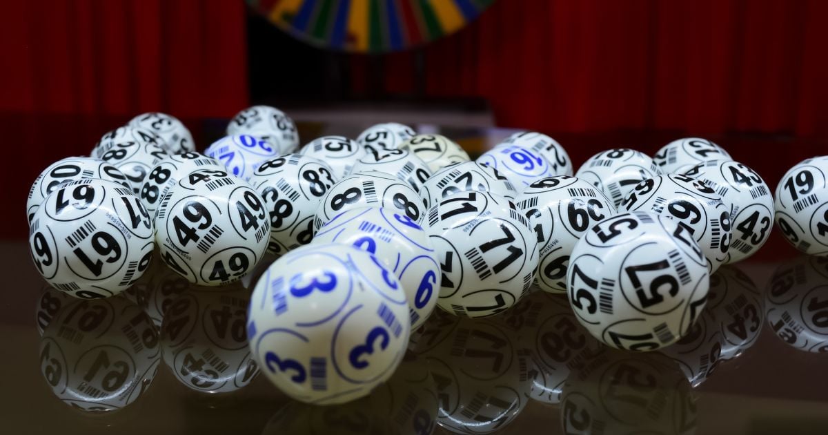 Жінка виграла у лотерею космічну суму