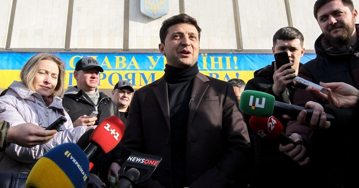 Зеленський про розкрадання в армії: люди, які прийшли до влади на крові, 