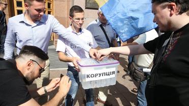 Мітинг проти підняття тарифів у Київраді_2 / © УНІАН