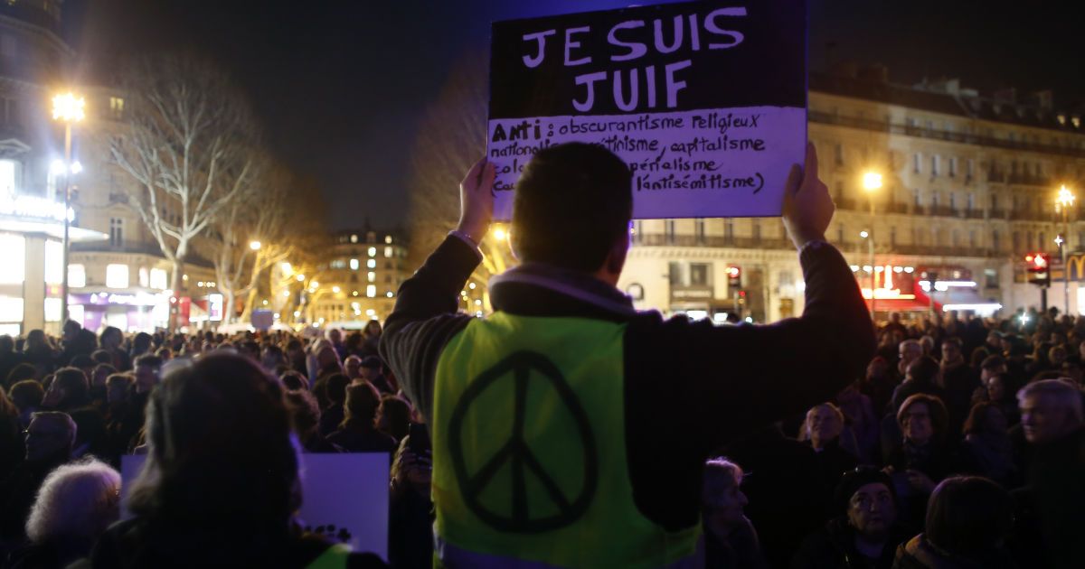 Марш проти антисемітимзму у Франції_7 / © Associated Press