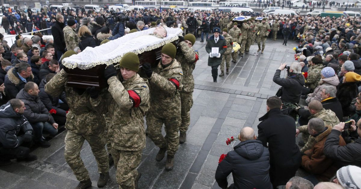 Военные провели в последний путь / © Reuters