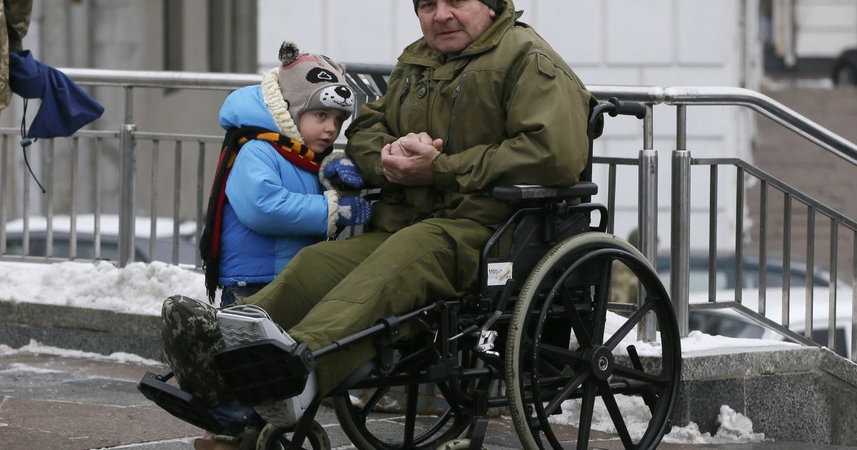 Военные провели в последний путь / © Reuters