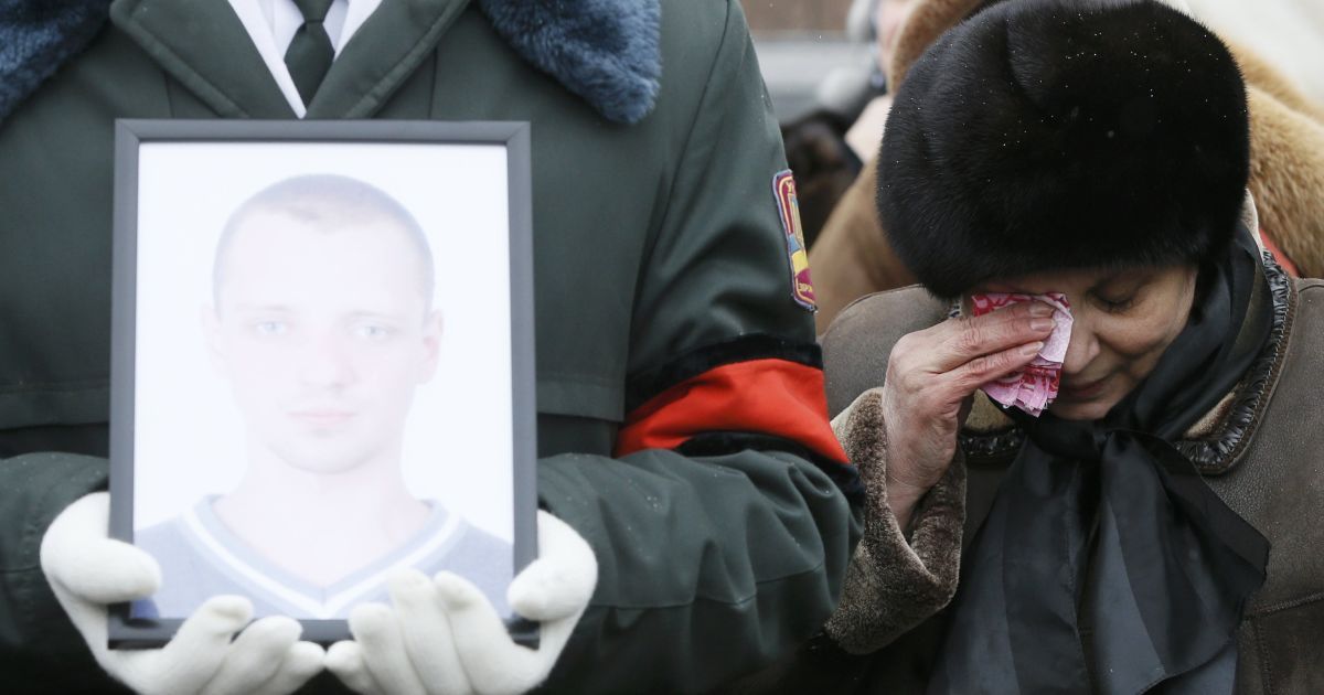 Военные провели в последний путь / © Reuters