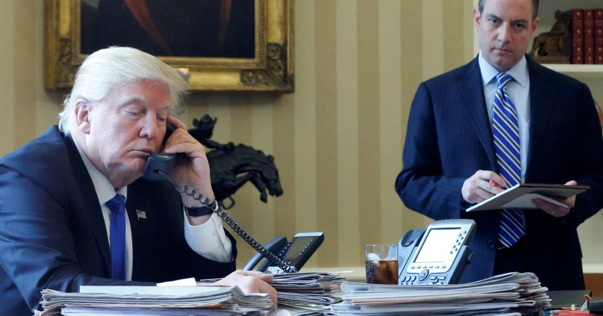 Стало известно, когда Трамп и Порошенко поговорят по телефону