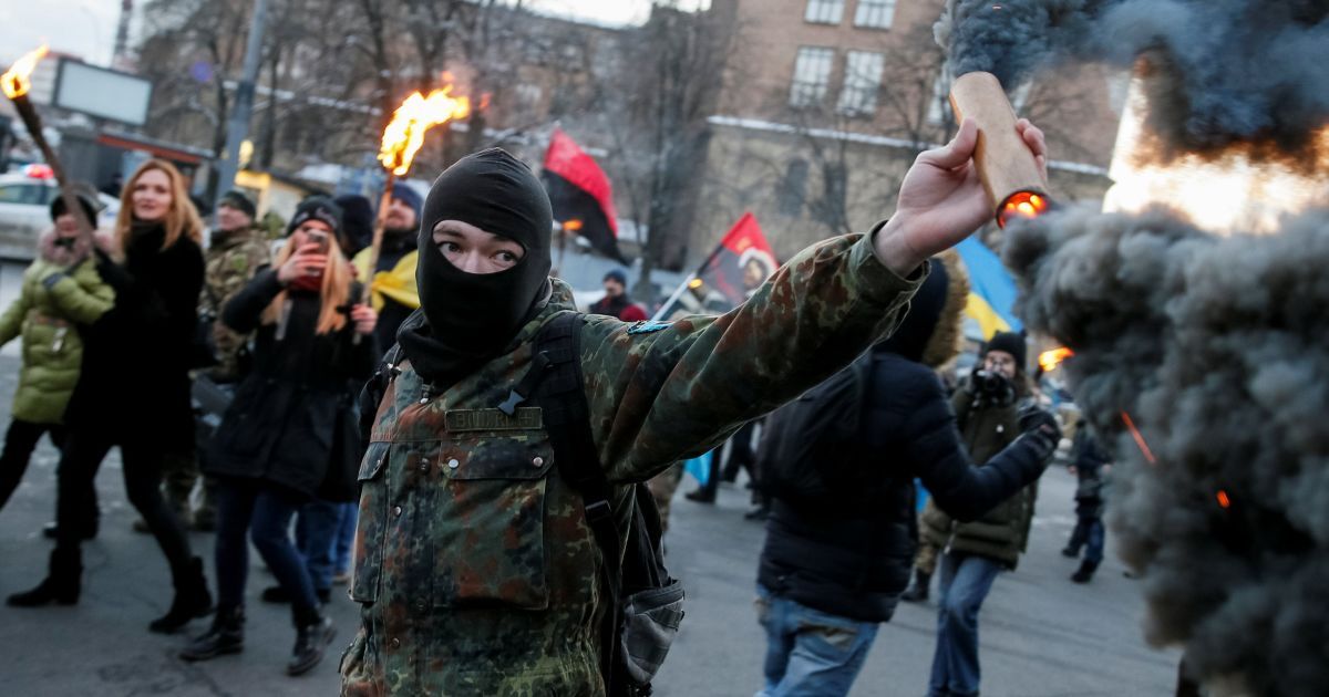 смолоскипна хода в Києві до дня пам'яті Героїв Крут_5 / © Reuters