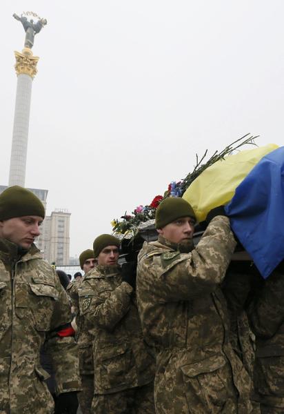 Военные провели в последний путь