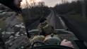 Украинские военные на бронетехнике на окраине Авдеевки