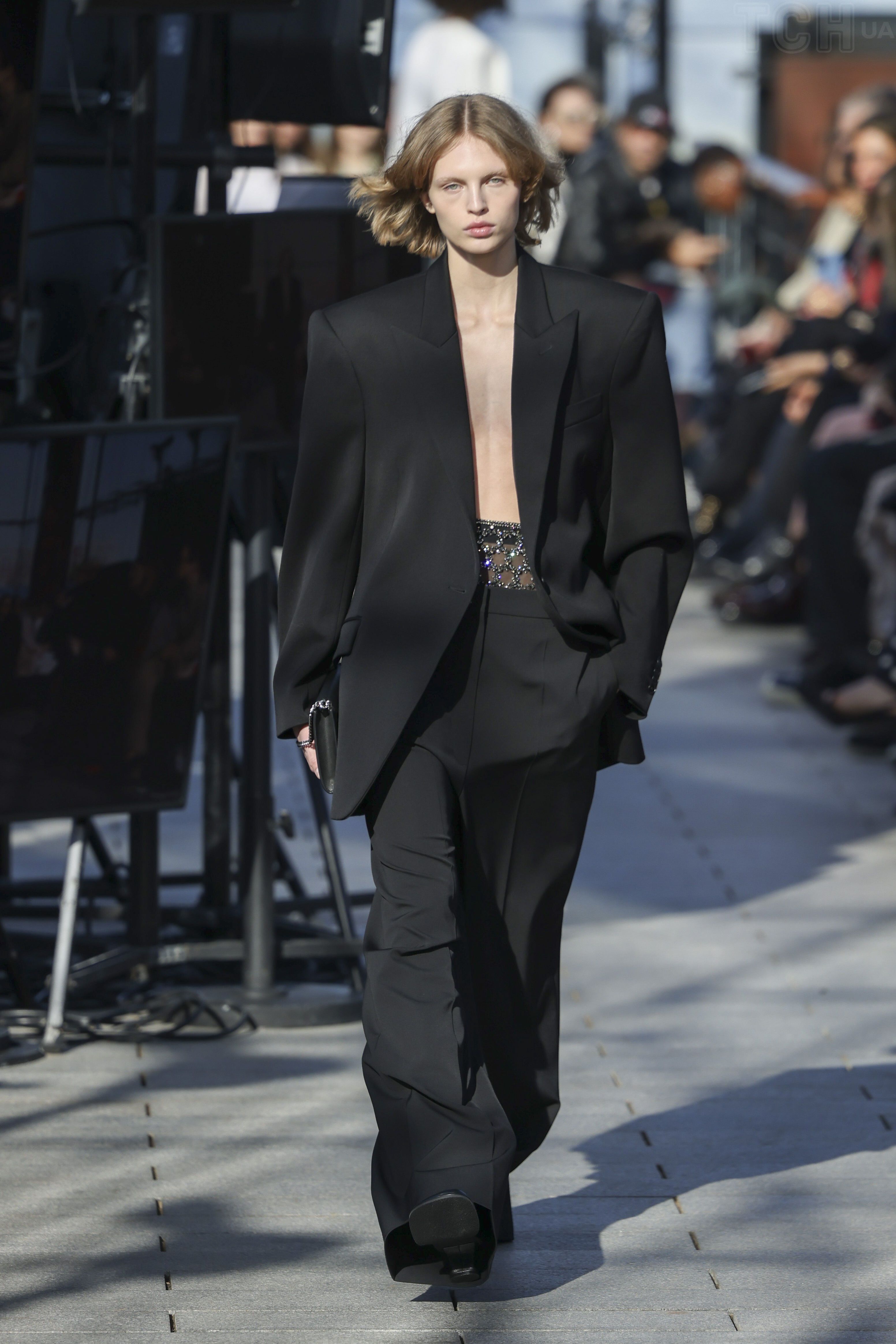 Stella McCartney презентовал коллекцию осень-зима 2024-2025 в