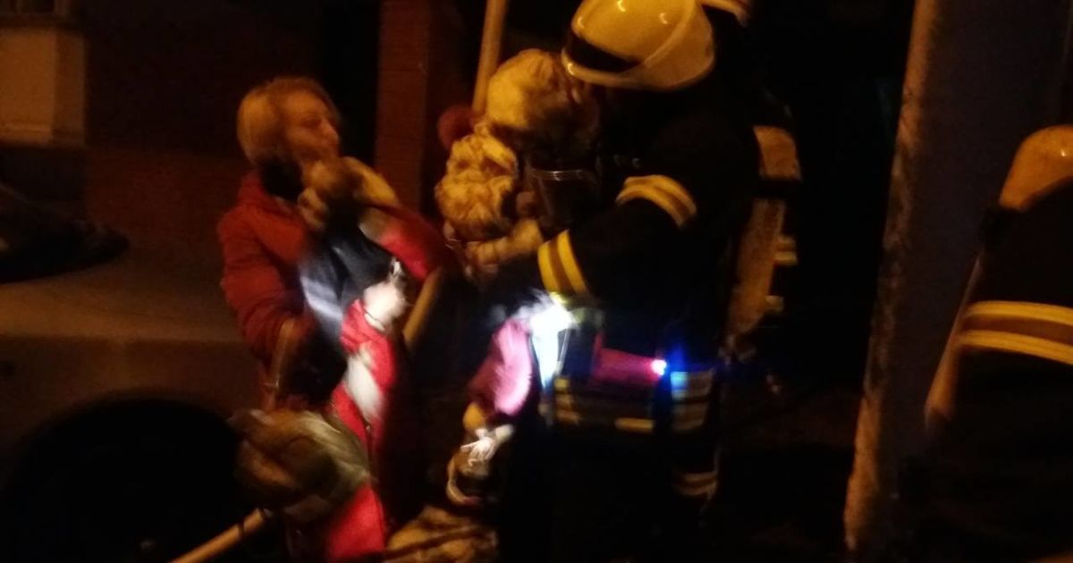 пожежа на Здолбунівській у Києві_4 / © ГУ ДСНС у Києві