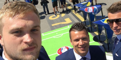 Стиляги на Евро-2016: смотри селфи игроков сборной Украины из Франции
