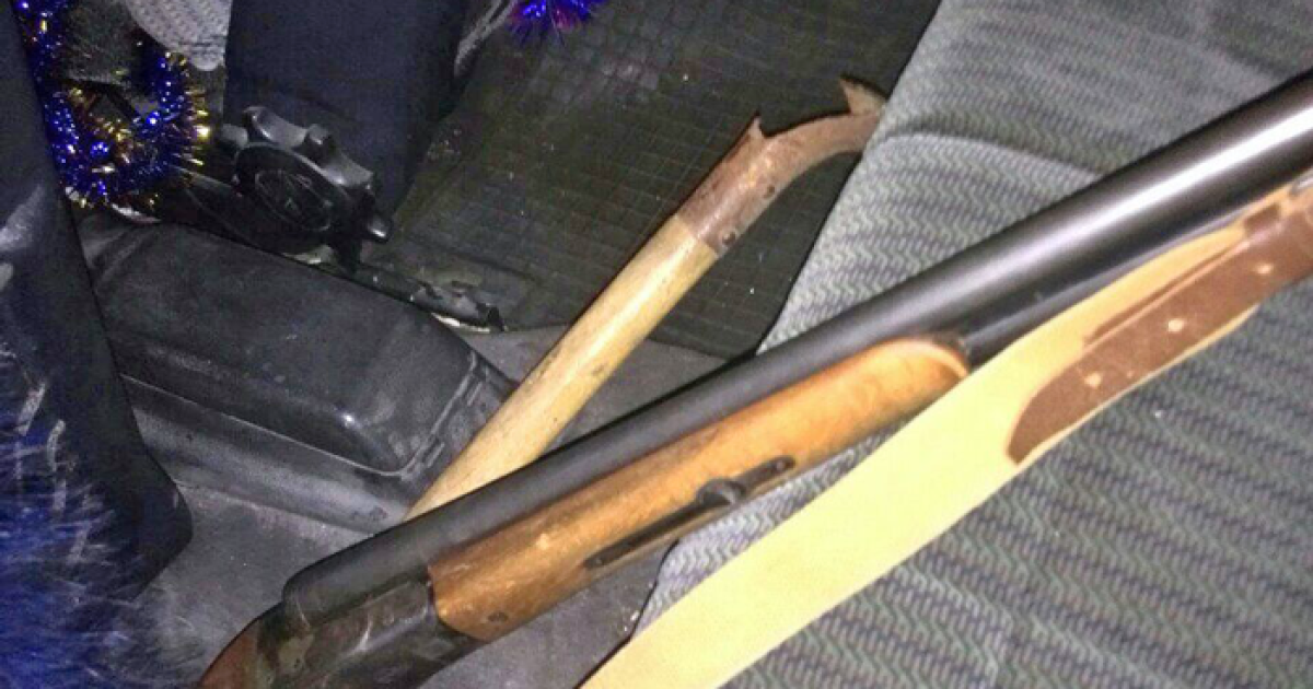В Киеве женщина из авто открыла стрельбу