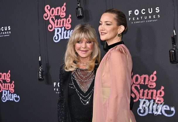 Кейт Гадсон з мамою / © Associated Press