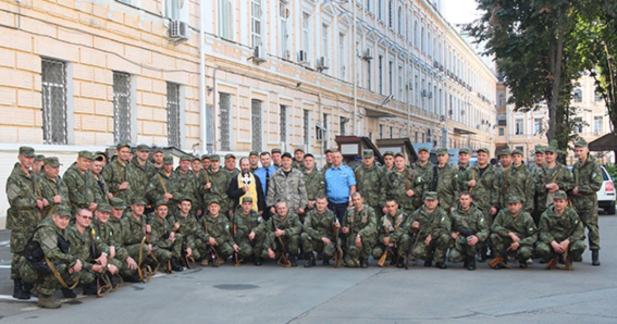 Киевские милиционеры отправились в зону АТО