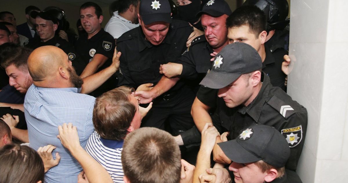 Мітинг проти підняття тарифів у Київраді_9 / © УНІАН