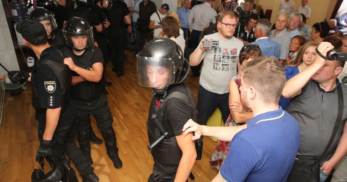 Мітинг проти підняття тарифів у Київраді_16 / © УНІАН