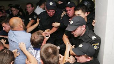 Мітинг проти підняття тарифів у Київраді_9 / © УНІАН