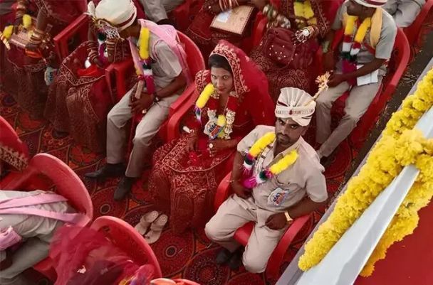 Усі вони побралися менш ніж за 6 годин / © guinnessworldrecords.com