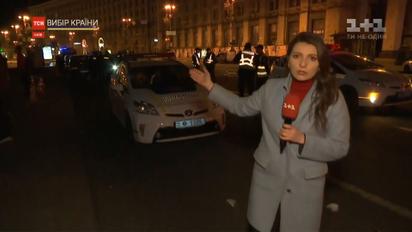 В Киеве мужчина напал на полицейскую и похитил патрульное авто