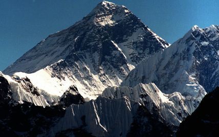 Непал и Китай заново измерят высоту Эвереста